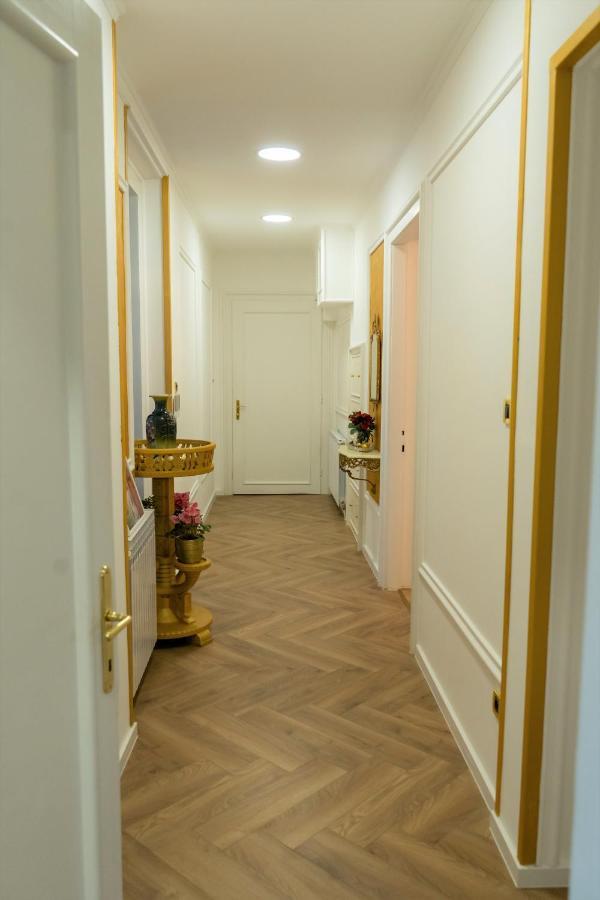Goldie Zagreb Luaran gambar