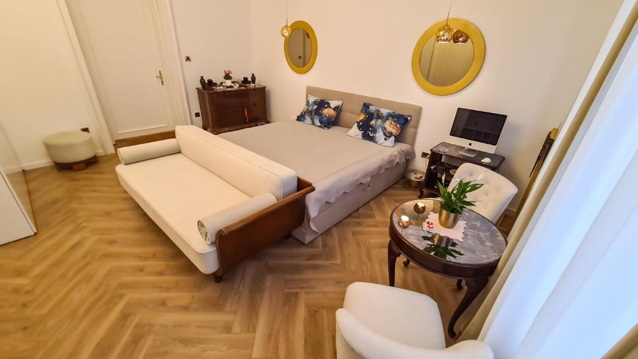 Goldie Zagreb Luaran gambar